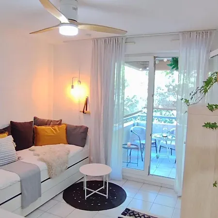 Ravas Climatise Terrasse Proche Commerces モンペリエ